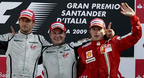 Ti nejlep ve VC Itlie: zleva Jenson Button, Rubens Barrichello a Kimi Rikknen