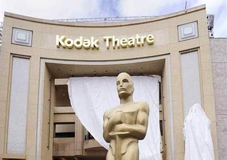 Boj o místa u losangeleské budovy Kodak Theatre zane 14. záí.