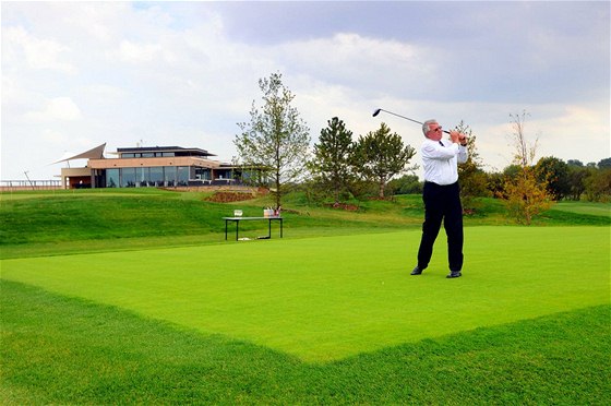 Prezident golfové federace Milan Veselý je stále aktivním golfistou.