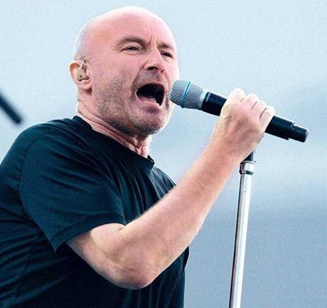 Phil Collins navtívil Prahu naposledy ped dvma lety, kdy zde vystoupil s kapelou Genesis