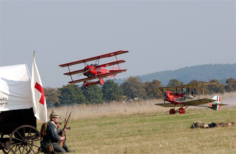 Acrobatshow. Replika obávaného trojploníku Rudého barona Manfreda von Richthofena