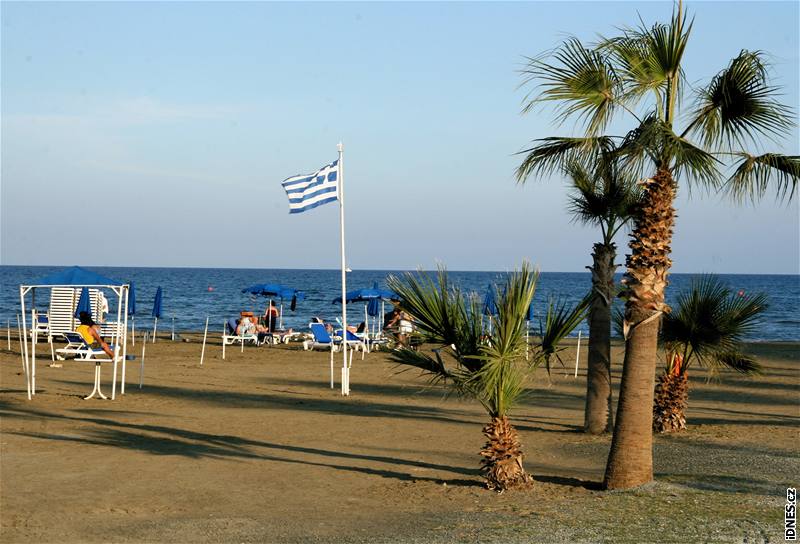 Kypr. V záí a v íjnu u jsou kyperské pláe poloprázdné