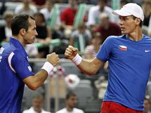 Radek tpnek (vlevo) a Tom Berdych 