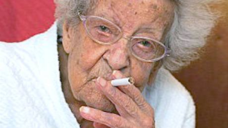 Winne Langleyová pestala kouit ve 102 letech