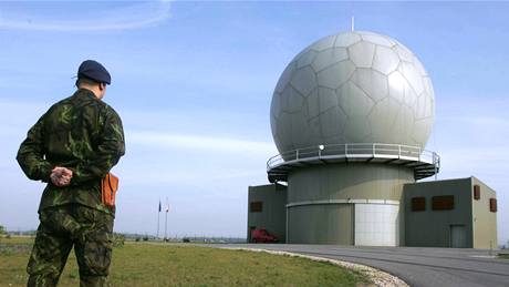 Vojenský radar. Vojenský radar.