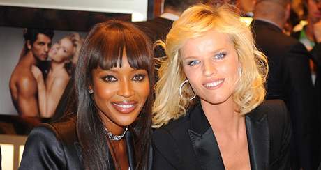 Naomi Campbellov a Eva Herzigov