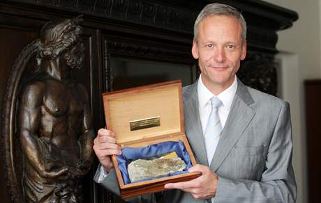KDU-SL daruje papei Benediktu XVI. kámen z klátera u Jáchymova