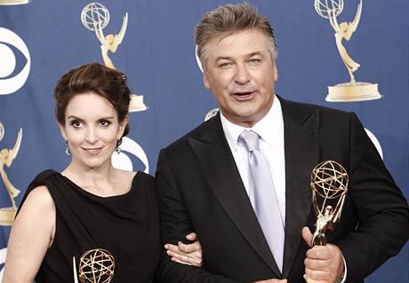 Tina Feyová a Alec Baldwin drí Emmy pro nejlepí herce v komedii (2008).