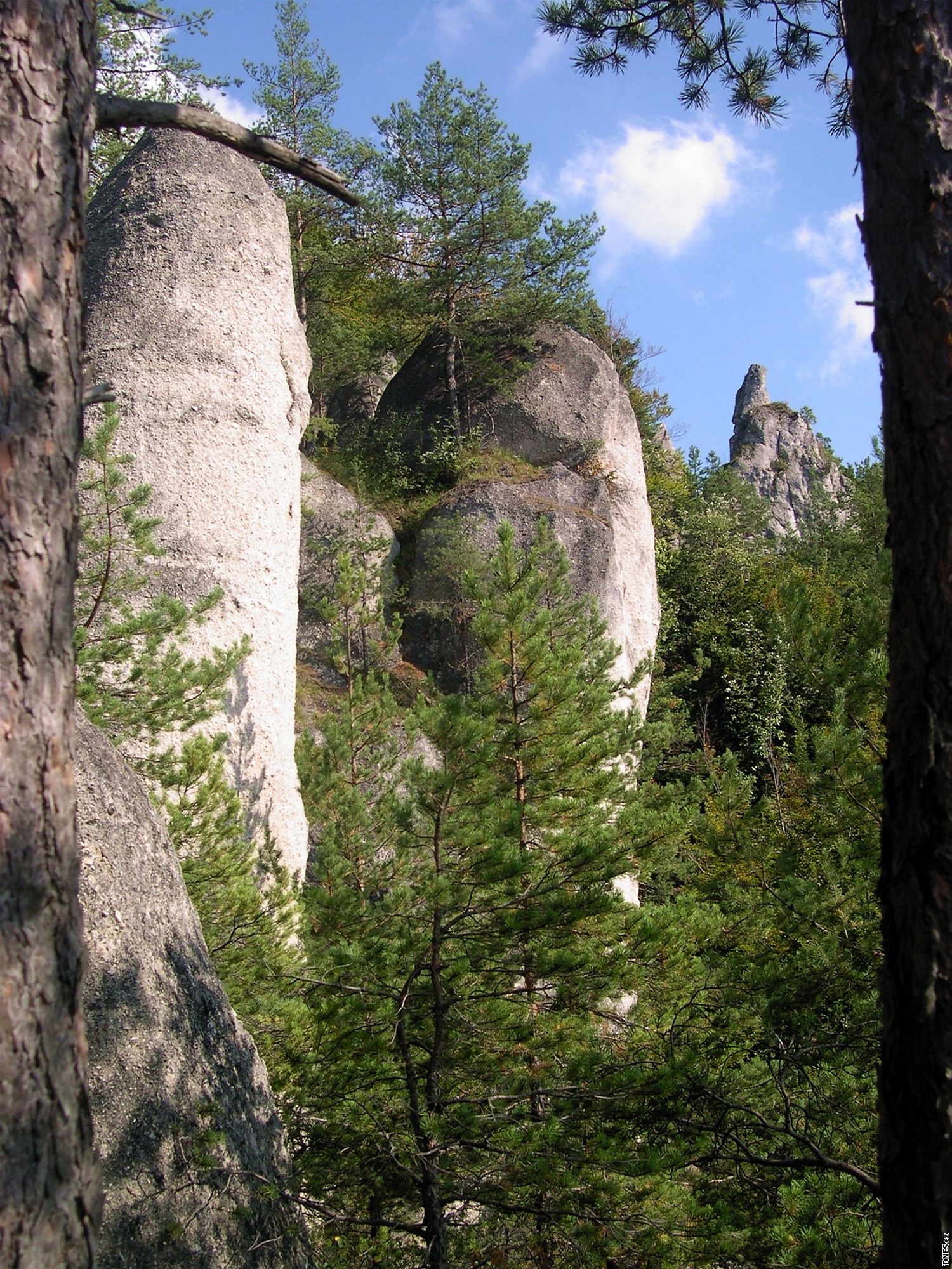 Slovensko, Súovské skály