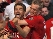 Manchester United: Útočník Michael Owen slaví se spoluhráči vítězný gól Manchester United: Útočník Michael Owen slaví se spoluhráči vítězný gól