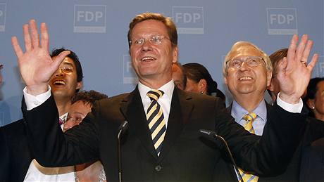 Pedseda FDP Guido Westerwelle po zveejnní prvních odhad výsledk nmeckých parlamentních voleb. (27. záí 2009)