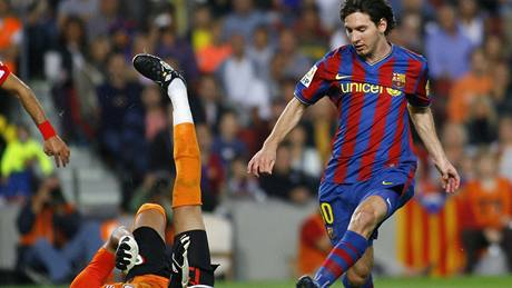 Barcelona - Atlético Madrid: Messi (vpravo) stílí gól