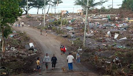 Nsledky tsunami, kter zdevastovalo ostrov Samoa (30. z 2009)