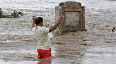 Jih Indie postihly nejhor zplavy za poslednch desetilet. (3. jna 2009)