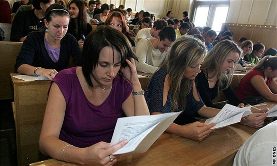 Studenti právnické fakulty v Plzni. Ilustraní foto