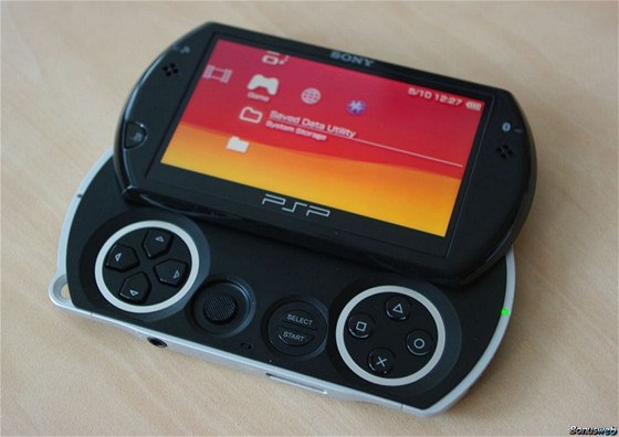 Sony Ericsson chystá PlayStation mobil ve stylu PSP GO