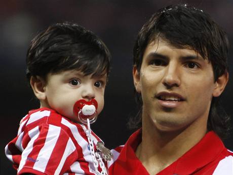 Atltico Madrid: Sergio Agero se synem Benjaminem Agero Maradonou