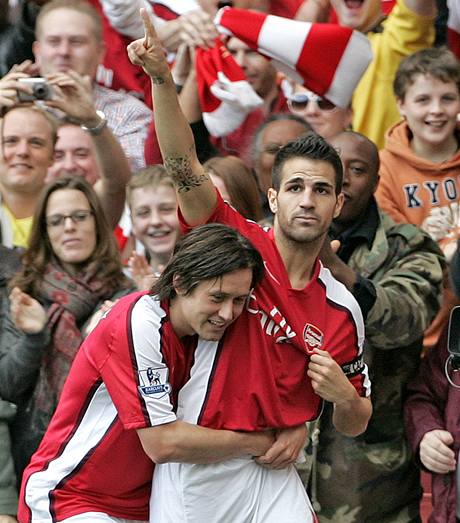 Arsenal: Cesc Fabregas a Tom Rosick (vlevo)