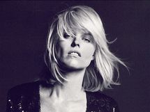 Modelka Eva Herzigov v asopise Vogue.