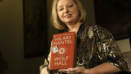 Vítzka prestiní literární Man Bookerovy ceny Hilary Mantelová se svým románem Wolf Hall