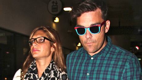 Robbie Williams s pítelkyní Aydou Fieldovou