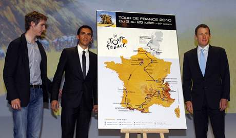 TI NEJLEPÍ. Schleck, Contador a Armstrong si vyslechli, kudy za rok pojedou o lutý dres.