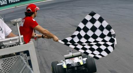 Felipe Massa odmval triumf pro Jensona Buttona