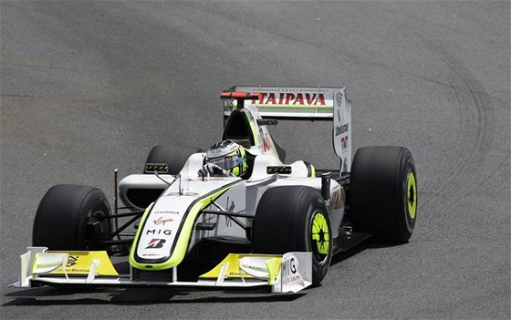 Stáj Brawn GP v uplynulé sezon tila z výhody dvojitých difuzor. Od roku 2011 nebudou povoleny.