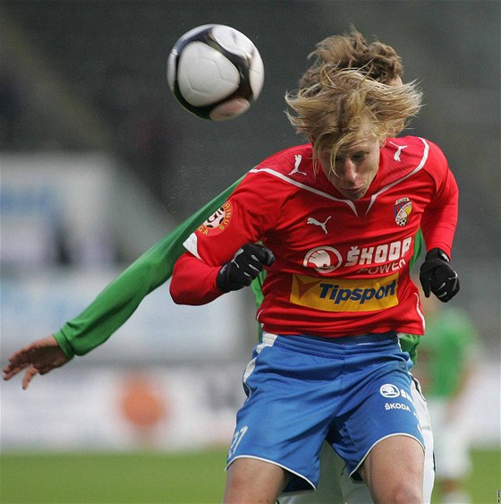 Jablonec - Plze:  v popedí plzeský Frantiek Rajtoral.