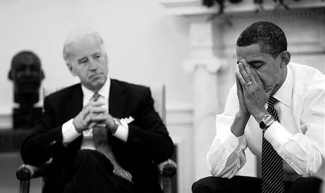 Joe Biden s Barackem Obamou v Blm dom.