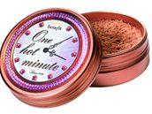 Pleov pudr od firmy Benefit One Hot Minute v odstnu Rose Gold 