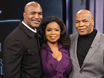 Zleva: Evander Holyfield, Oprah Winfreyov a Mike Tyson