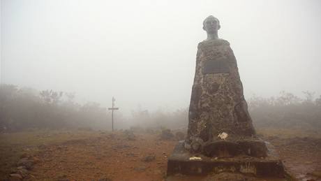 Busta Jose Martího na vrcholu Pico Turquino