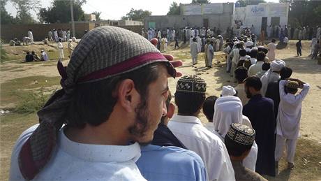 Pakistántí uprchlíci ve mst Dera Ismaíl Chán. (19. íjna 2009)