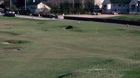 Old Course v St Andrews - Road Hole (17. jamka)
