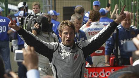 Jenson Button slaví titul mistra svta 2009