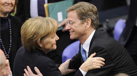 Staronov nmeck kanclka Angela Merkelov a nov ministr zahrani Guido Westerwelle (28. jna 2009)