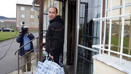 Bývalý policista Martin Barkóci nastupuje do vzení