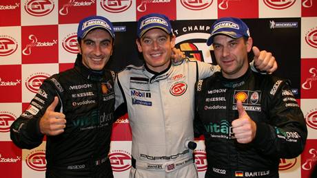 ampioni FIA GT (zleva): Bertolini, Westbrook, Bartels