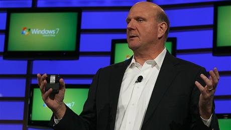 Steve Ballmer uvádí Windows 7 Steve Ballmer uvádí Windows 7