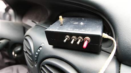 Akustický systém varování pro auta