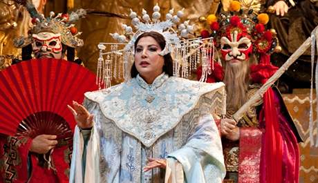 Sopranistka Maria Guleghina v opee Turandot