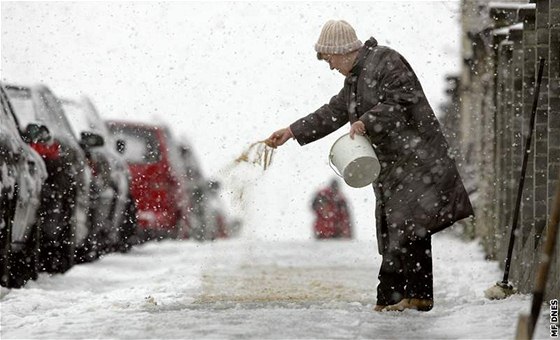 Podle meteorolog to bude v následujících dnech klouzat. idii a chodci by proto mli dávat pozor. Ilustraní foto