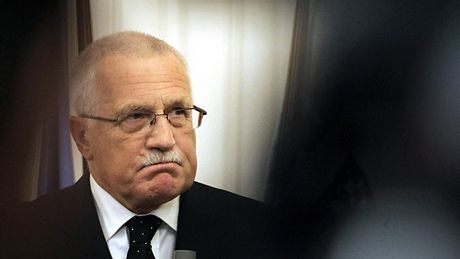 Prezident Václav Klaus oznamuje, e podepsal Lisabonskou smlouvu (3. listopadu 2009)