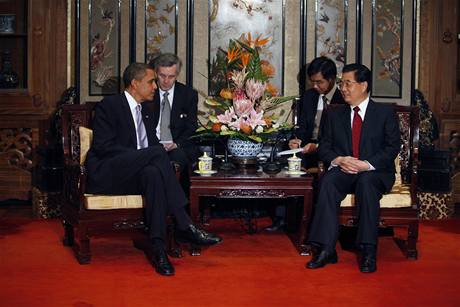 Americk prezident Barack Obama s nskm prezidentem Chu in-tchaem (16. listopadu 2009)