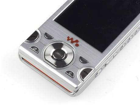 Sony Ericsson W995