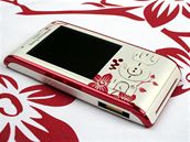 Sony Ericsson W595 a stylová taška Sony Ericsson W595 a stylová taška