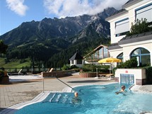Rakousko. Wellness arel hotelu bergossene Alm m 1700 metr tverench