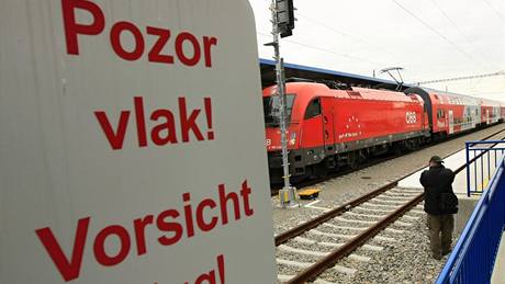 12. listopadu 2009 pijel první elektrický vlak z rakouského Retzu a do Znojma