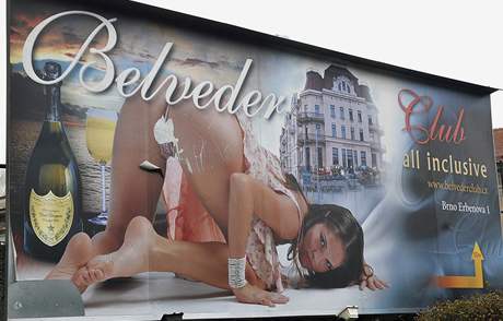 Billboard v Drobného ulici v Brn, který propaguje noní klub, je podle vyhláení soute Sexistické prasátko nejvtí urákou en.